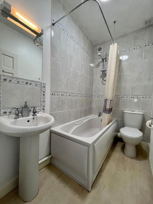 Scoresby Escape - Whitby Holiday Home Exterior photo